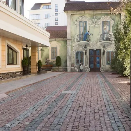 Отель Zentrum 4*